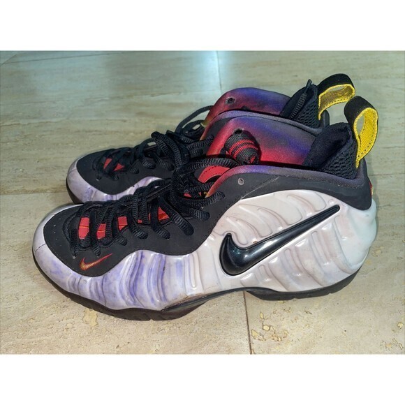 Nike Air Foamposite Red/Black/white Women 10-10.5‎ - Picture 3 of 13